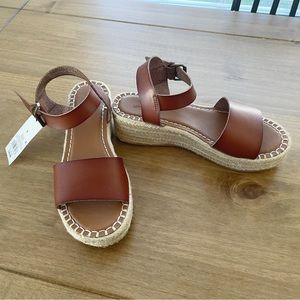 Universal thread platform wedges size 8